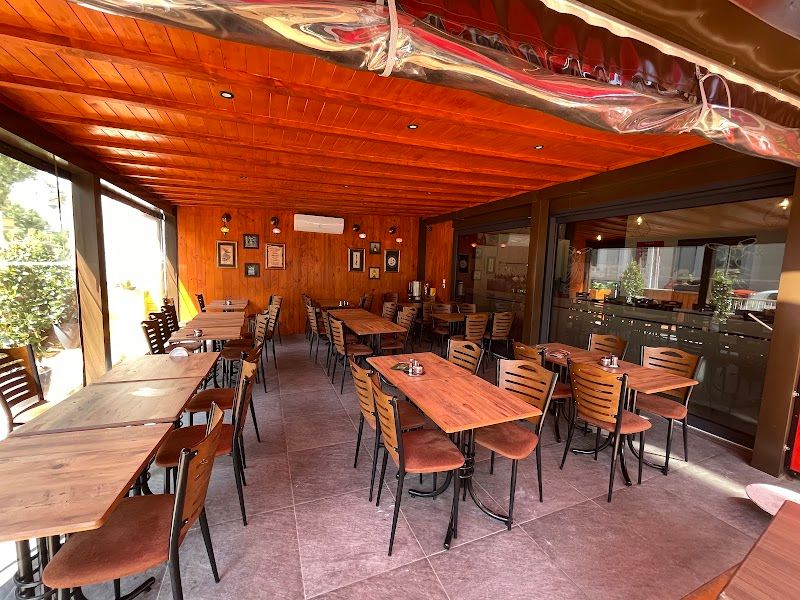 A la table de Mevlana : Konya Etliekmek — restaurant Restaurant à Schiltigheim